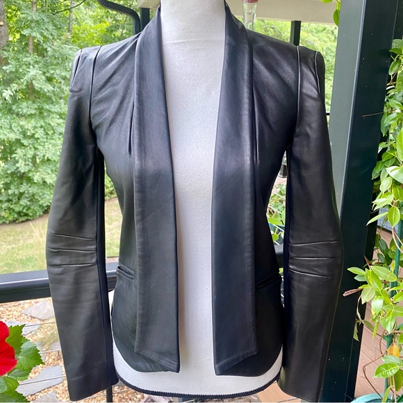 REBECCA MINKOFF 🌺Gorgeous ‘Becky’ Lambskin Leather Jacket w/ Pointe. Size XS — - Picture 8 of 16